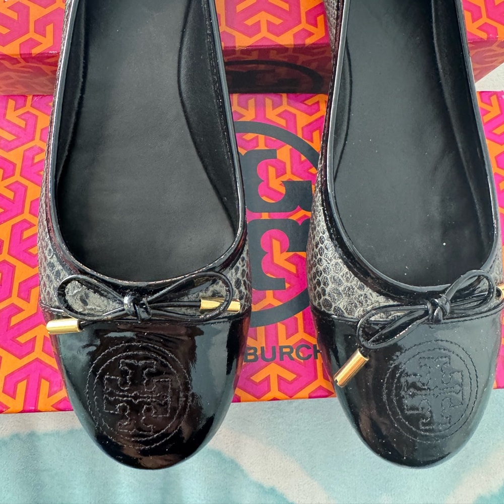 Tory Burch Black and Gray Loafers with Gold Accents